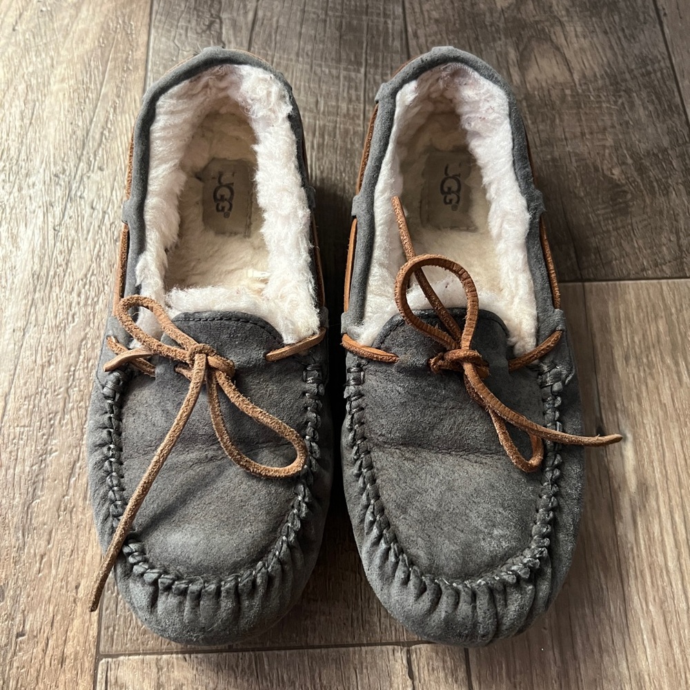 Womens Gray UGG Shoes Size 8